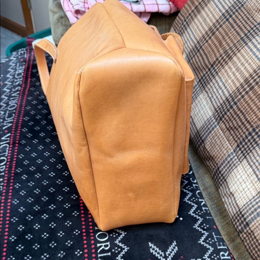 American Apparel Tan LEATHER Tote Bag EXCELLENT CONDITION HARDLY USED 14 X 14 - Picture 11 of 13
